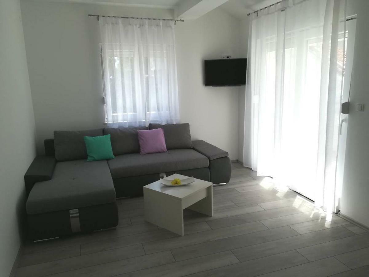 Apartments Brodarica Brodarica  Buitenkant foto